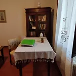 Casa Con Ampio Giardino - Minimo 3 Notti