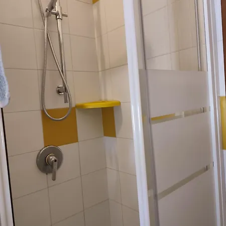 Casa Indipendente Con Giardino-min 3 Notti Сasa de vacaciones *